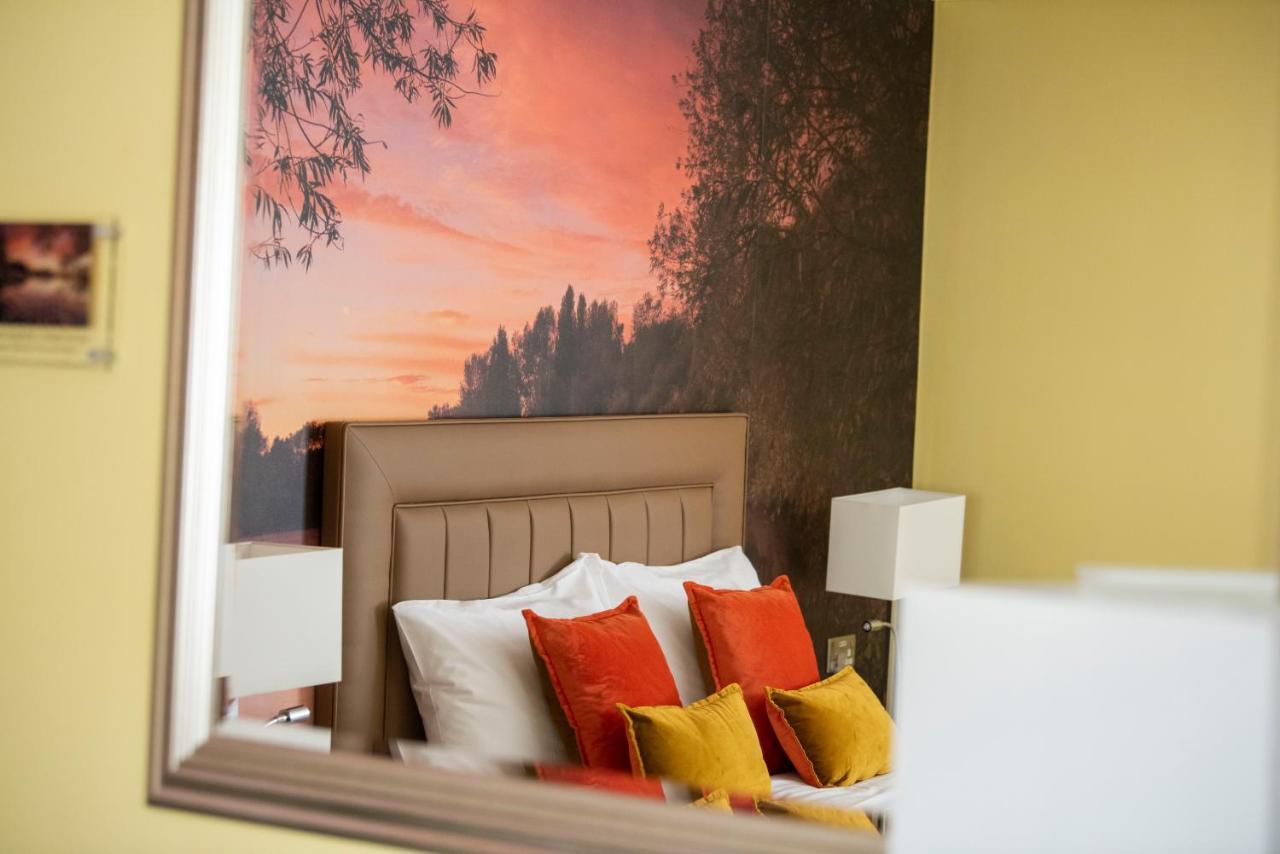 Bridleways Guesthouse & Holiday Homes 맨스필드 외부 사진